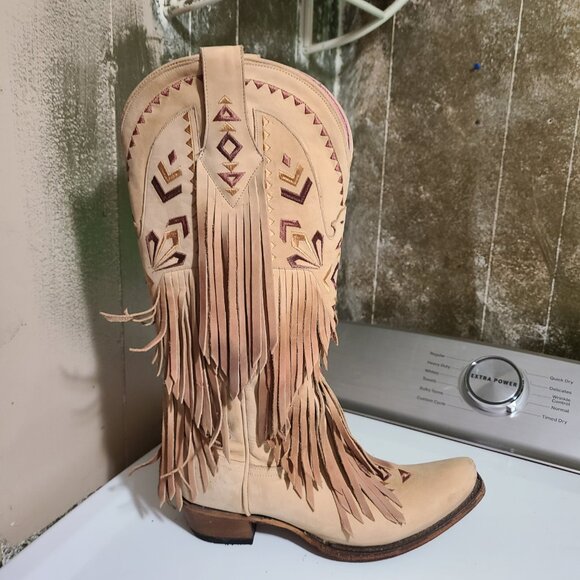 Ladies Cowboy Boots - Picture 4 of 9